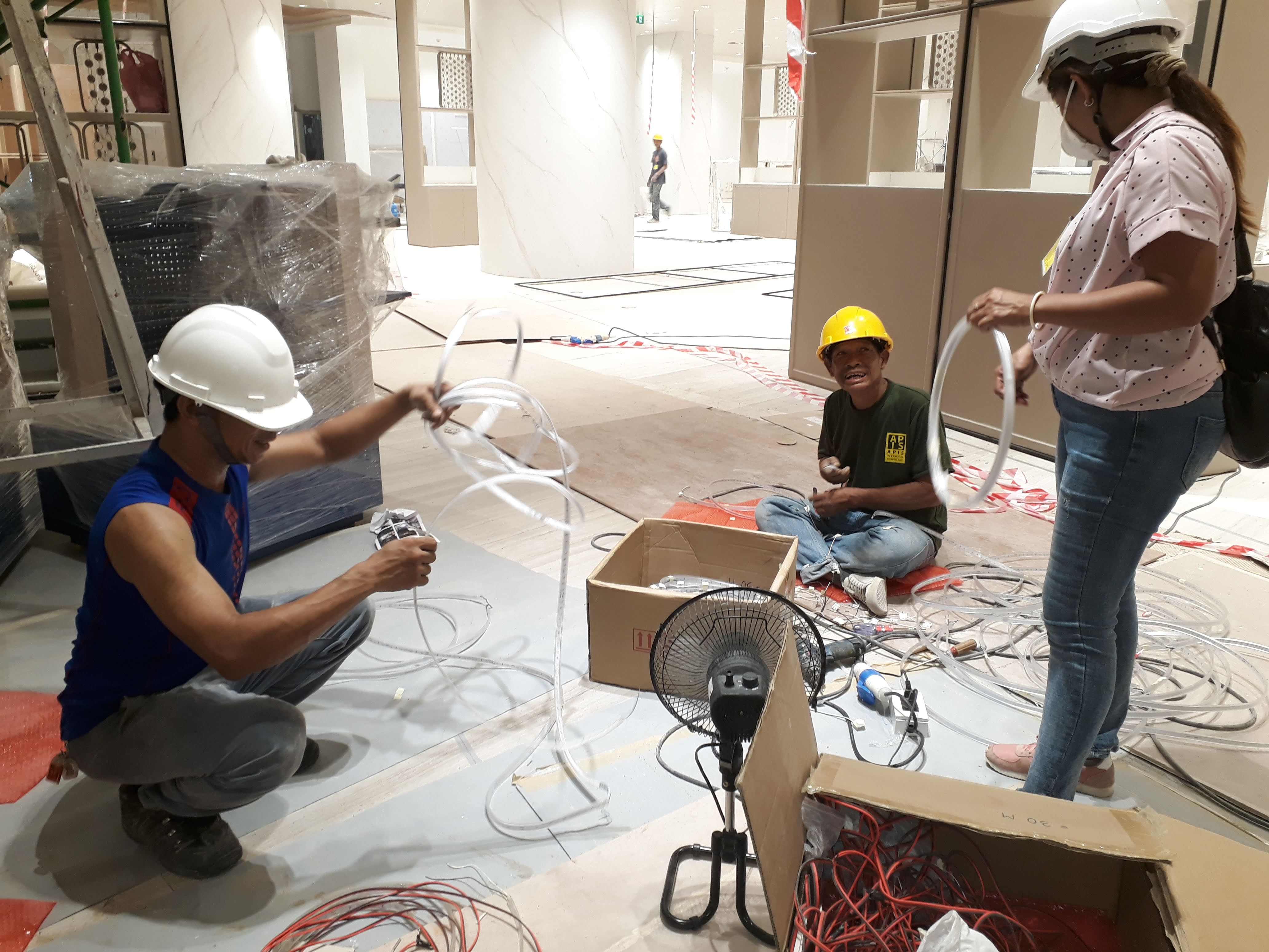 งานติดตั้งอะคริลิคฝ้า ออกแบบ ผลิต ติดตั้ง ตกแต่งบริษัทห้างร้านโรงงาน ราคาโรงงาน