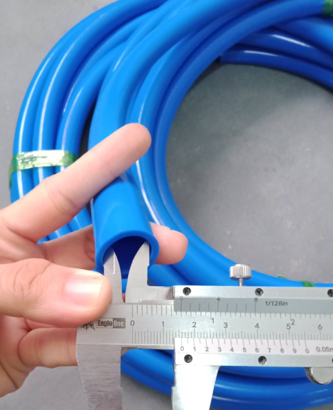 สายยางฟ้า เกรดA (นิ่ม) [1ม.]