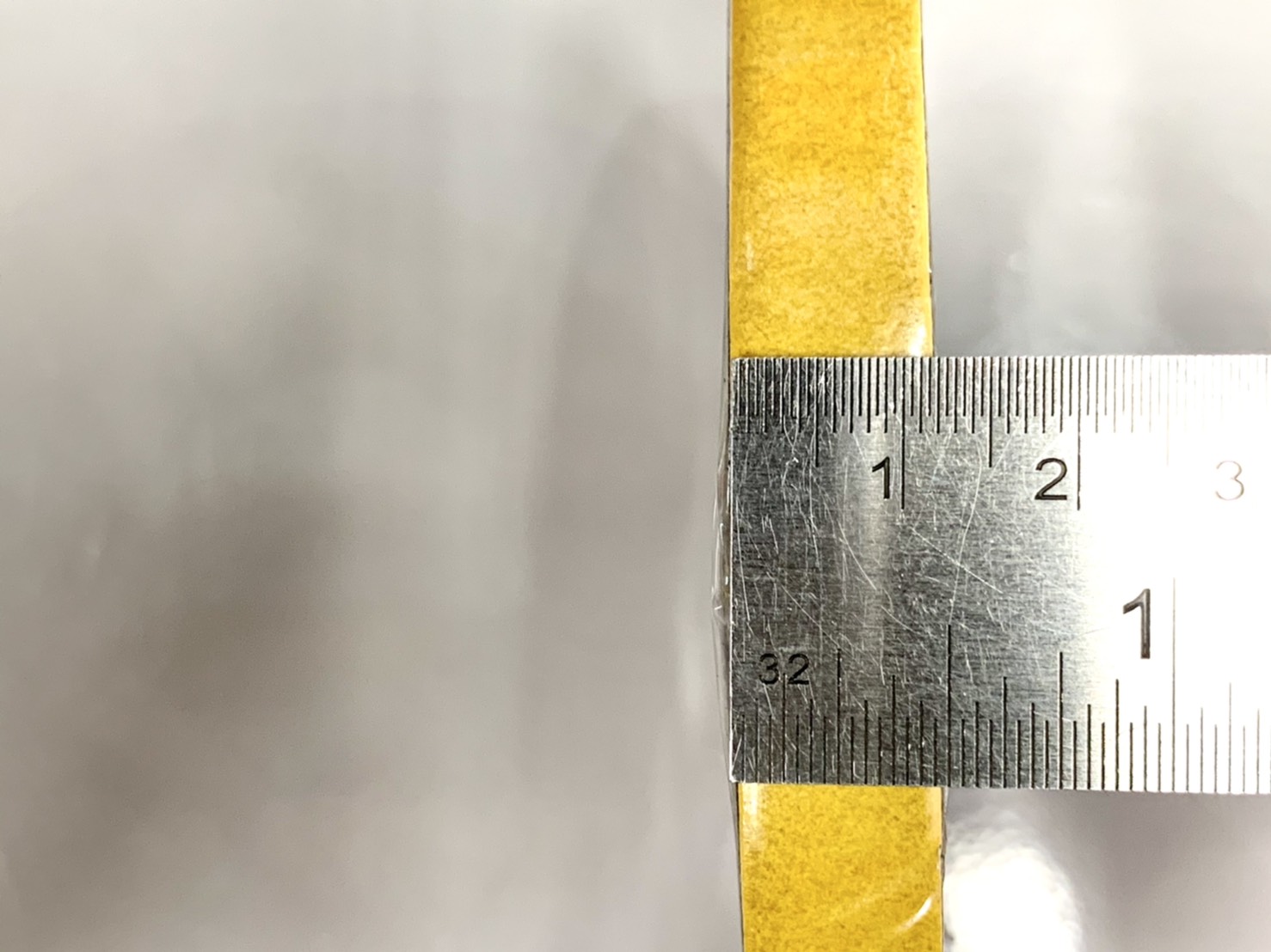 เทปติดคิ้วรถยนต์ 1/2" x 10ม.