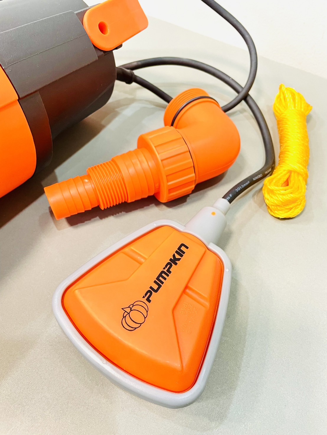 ปั๊มแช่ ดูดน้ำดี/น้ำเสีย 250w พัมคิน WTP250DW