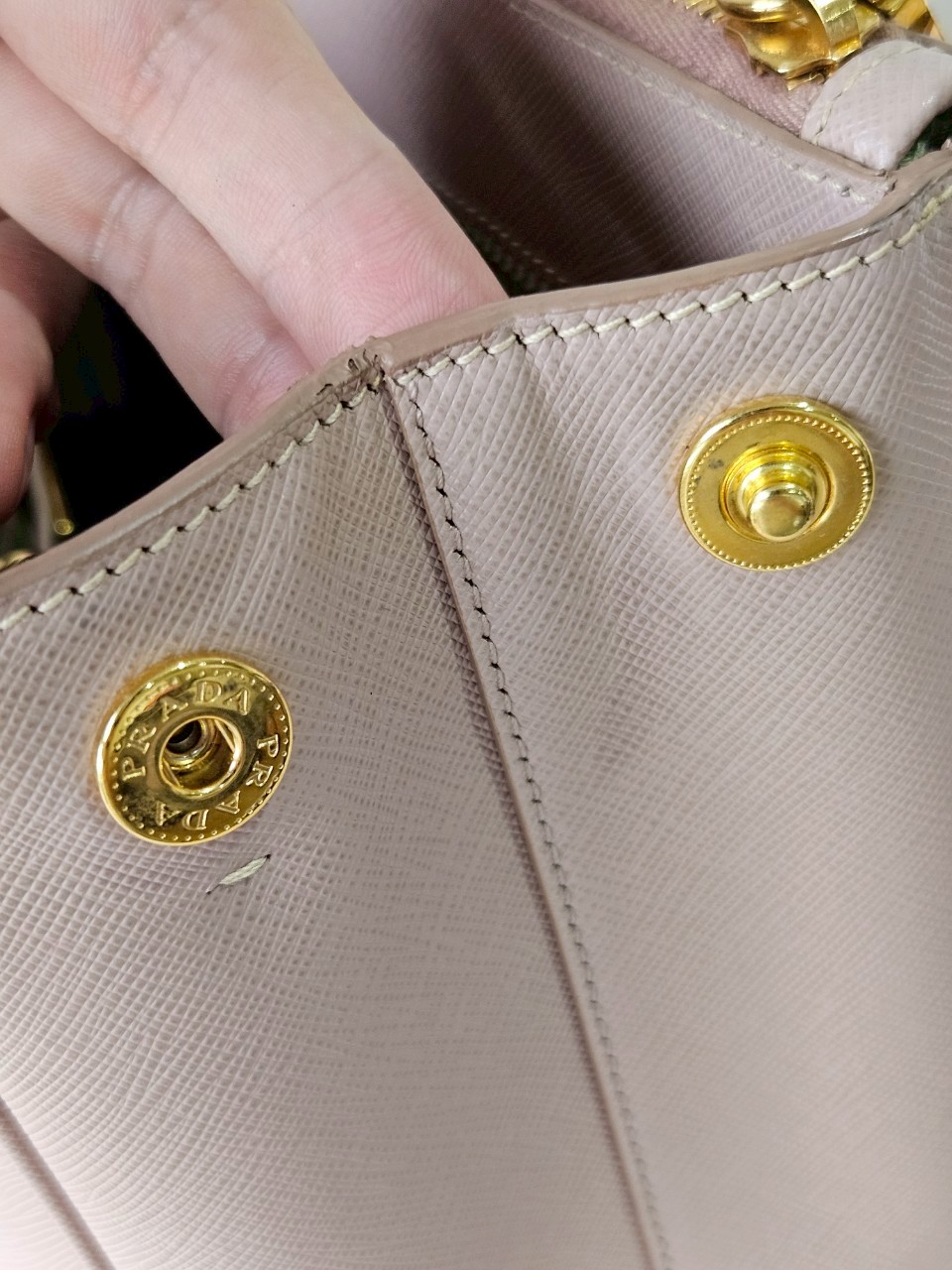 Prada Saffiano 35 Cameo