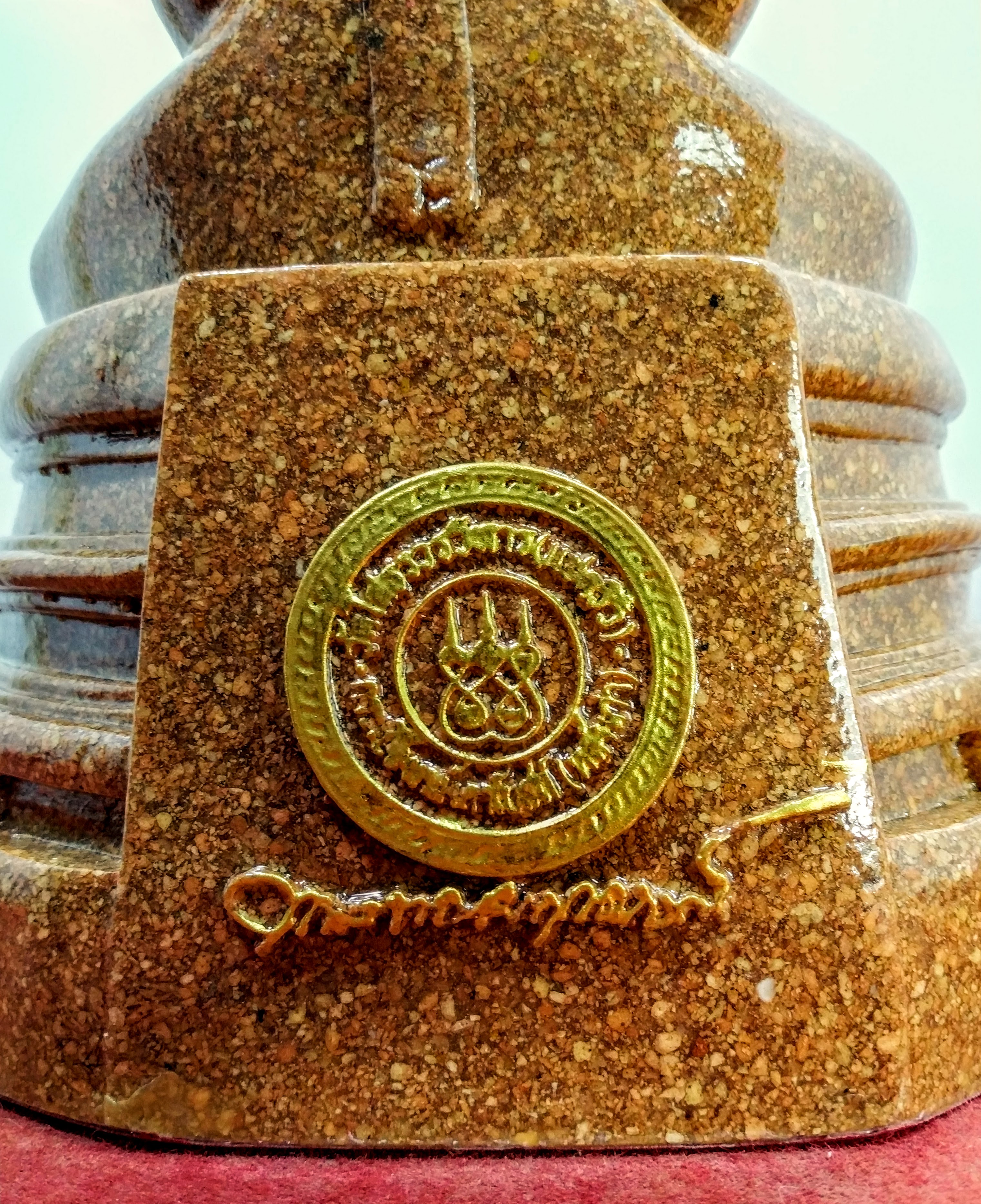 หลวงพ่อโสธร เนื้อกระเบื้องหลังคาโบสถ์ วัดโสธรฯ ฉะเชิงเทรา หน้าตัก 5 นิ้ว