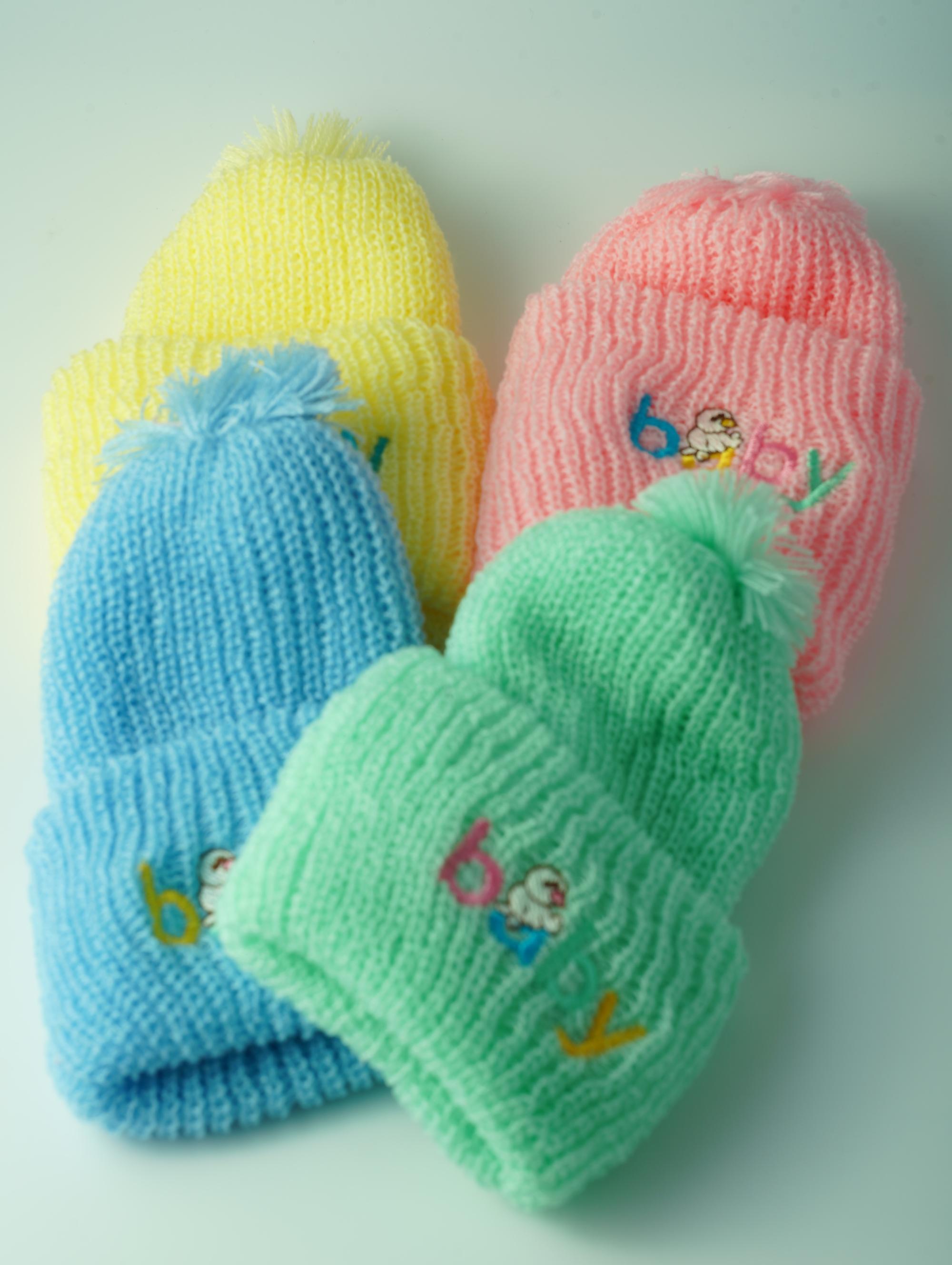 ขายส่ง หมวกไหมพรมเด็กแรกเกิด รุ่นหมวกพื้นสี ปักBABY (ราคาต่อโหล) nongnini1988