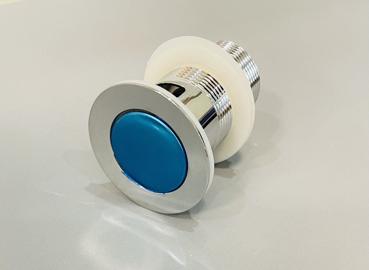 สะดืออ่างถ้วยยาว W05-PK (กดเปิด-ปิด)