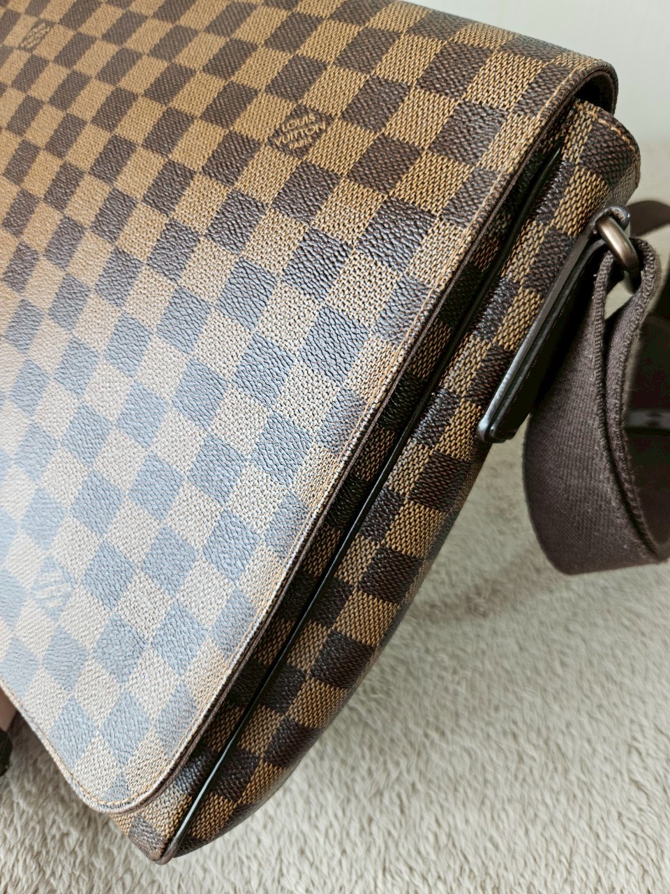 LV District Damier mm