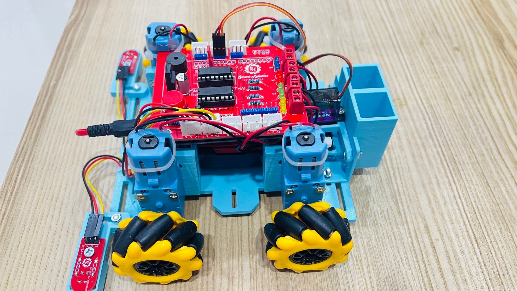 หุ่นยนต์ระดับกลาง พร้อมบอร์ดขับหุ่นยนต์ SMR V1.10