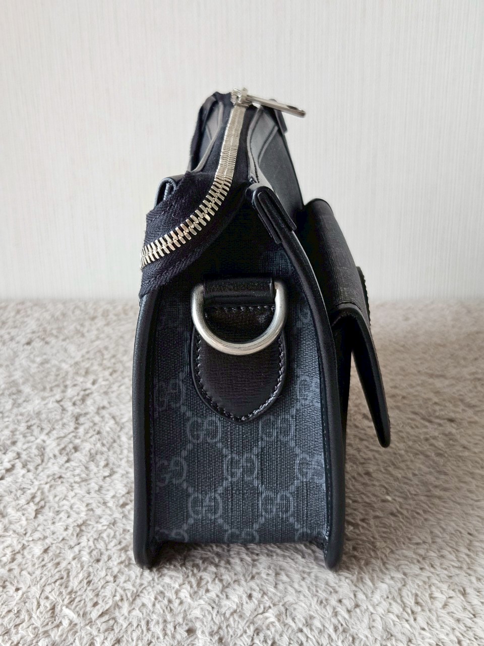 Gucci 674164 Messenger Bag With Interlocking G