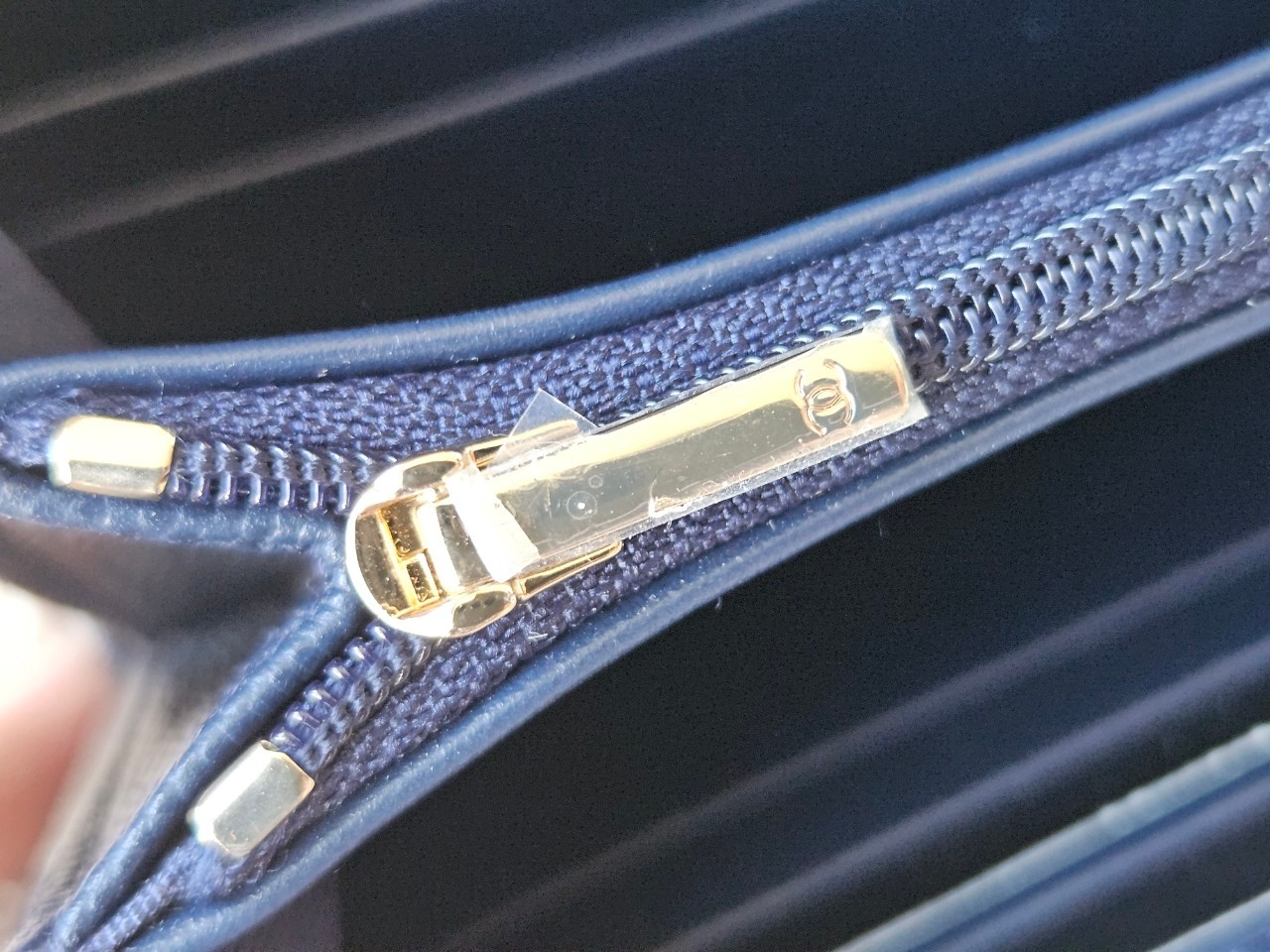 Chanel Sarah Navy wallet holo31