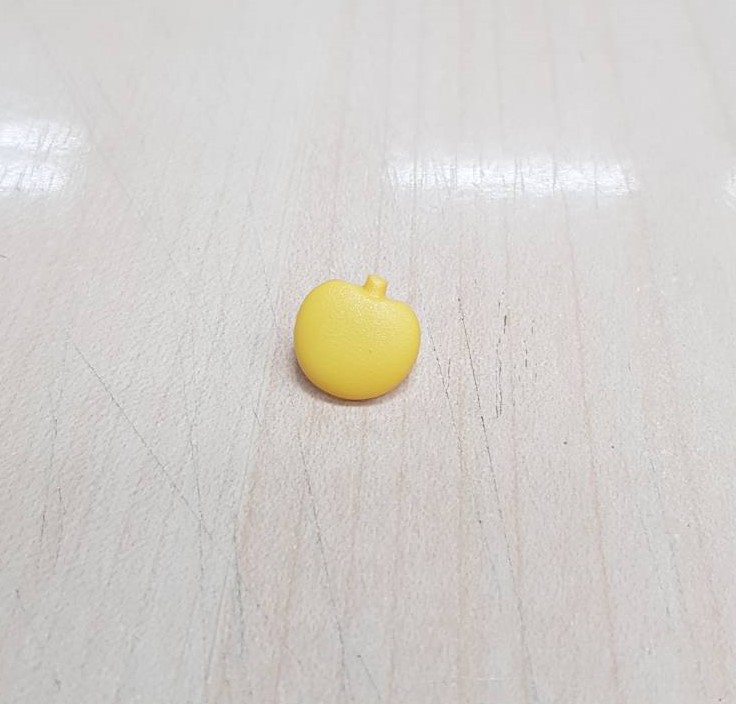 Apple button - Yellow col. (size 17L,144pcs/pack)