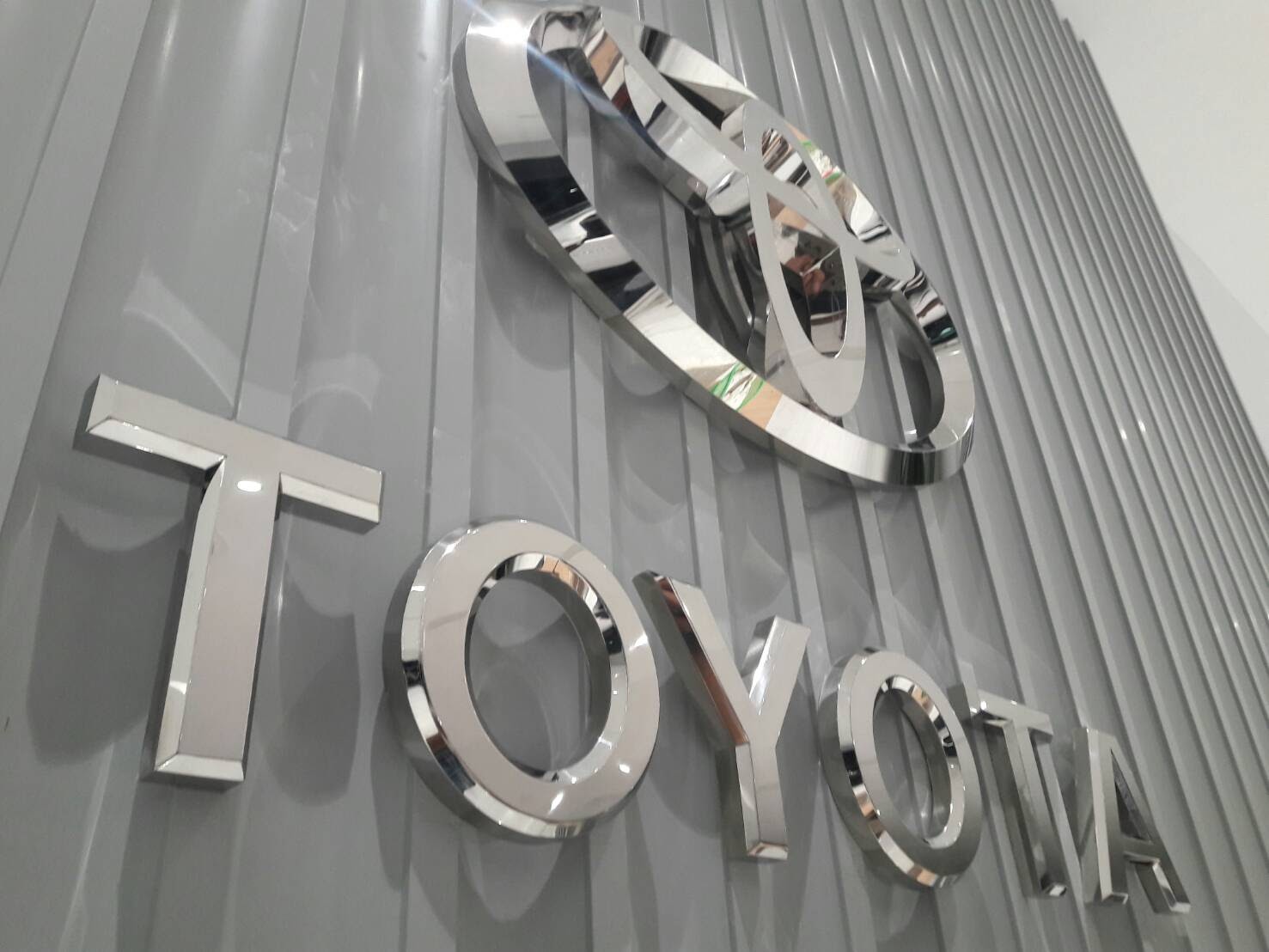 อักษรโลหะแสตนเลส 3มิติ ราคาโรงงาน ตามแบบ สำเนา