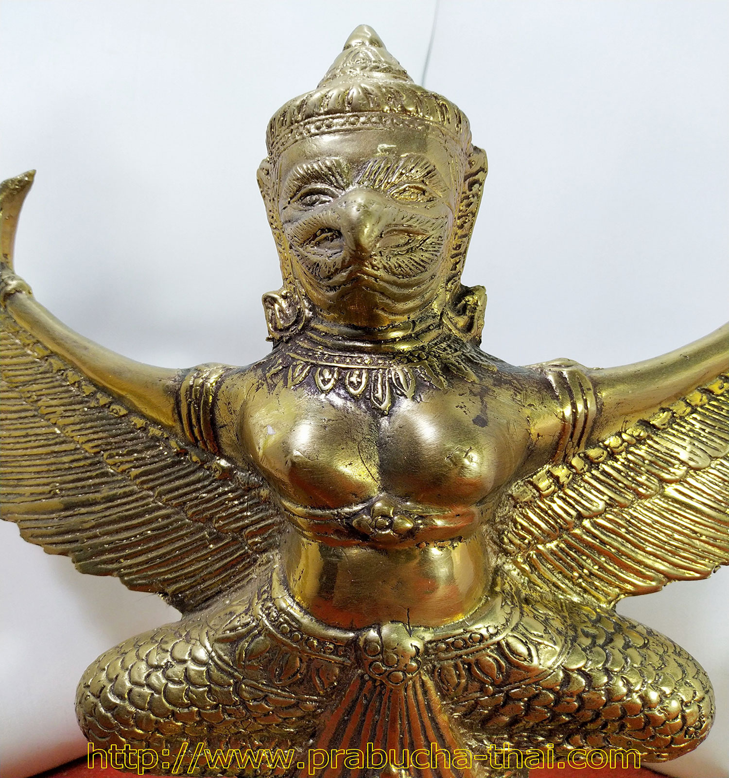 พญาครุฑ เนื้อโลหะทองเหลืองขัดเงา งดงามมาก