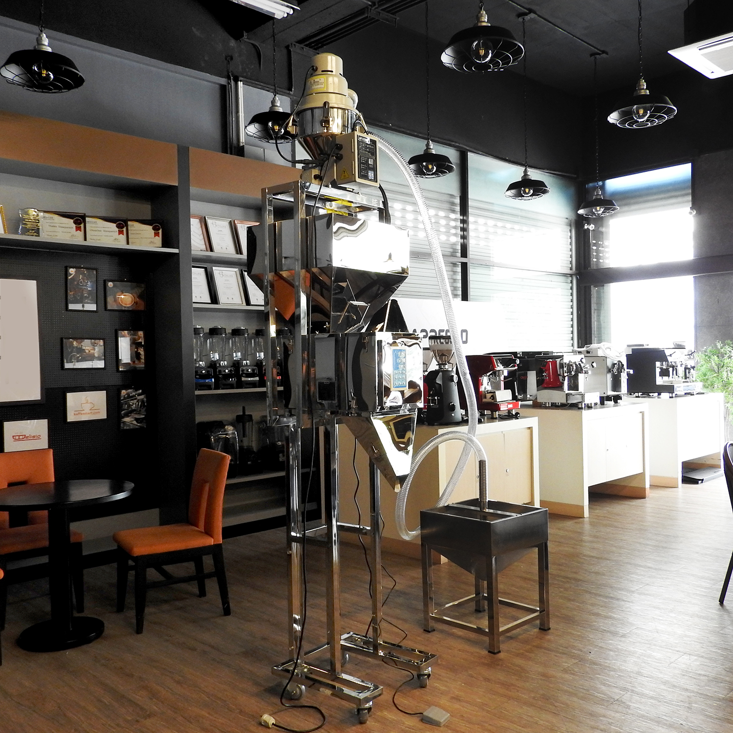 ถังใส่เมล็ดกาแฟ ขาตั้ง สแตนเลส 45x45x61 cm.