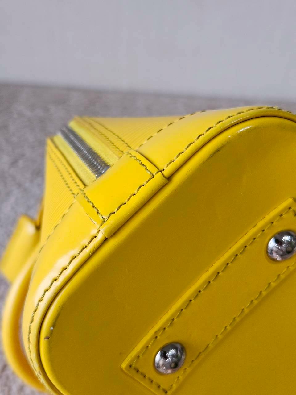 LV Alma BB EPI สีเหลือง