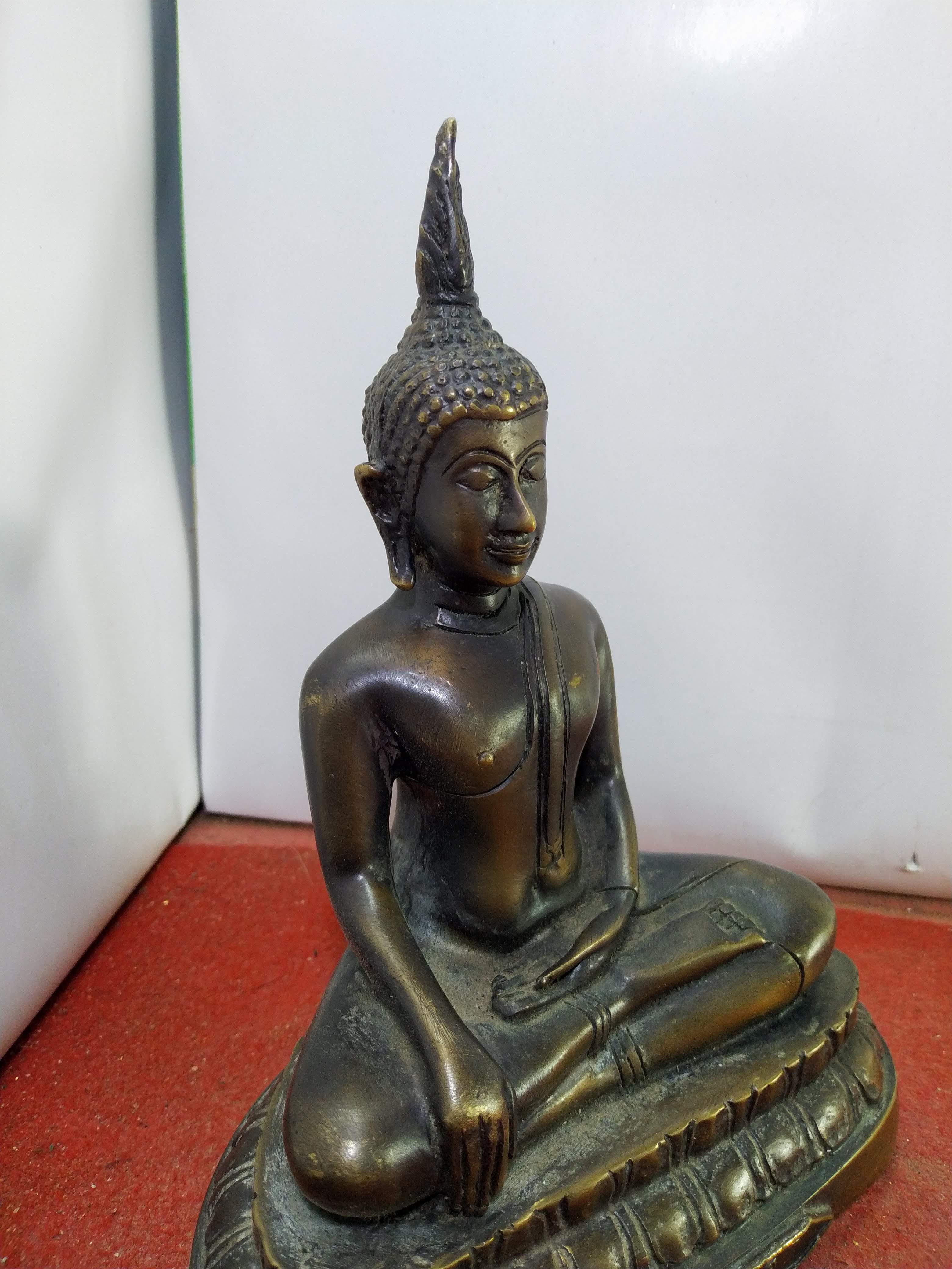 หลวงพ่อทันใจ วัดพระบรมธาตุบ้านตาก จ.ตาก หน้าตัก 5 นิ้ว เนื้อโลหะเหลืองมันปู