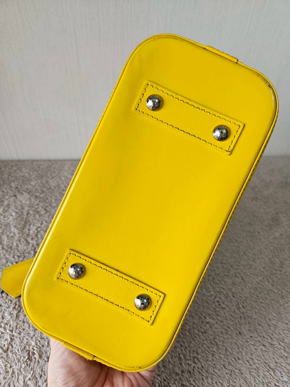 LV Alma BB EPI สีเหลือง