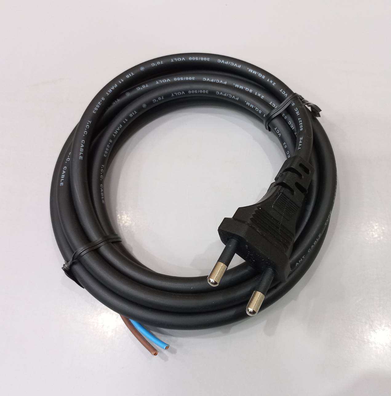 ปลั๊กตัวตัวผู้ 2ขา สาย VCT 2x1 ยาว 2เมตร