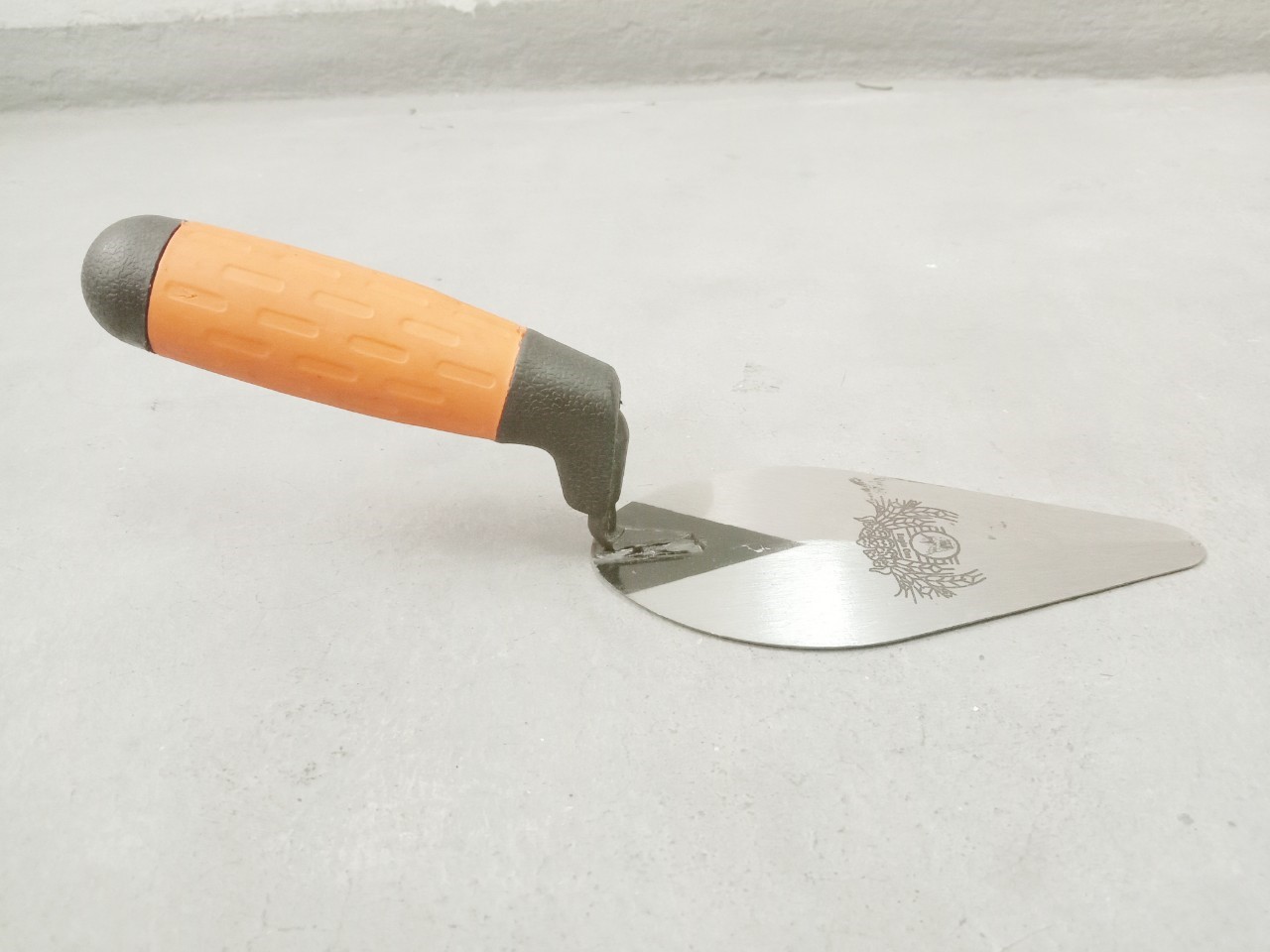 เกียงแหลม ด้ามยาง Eagle One