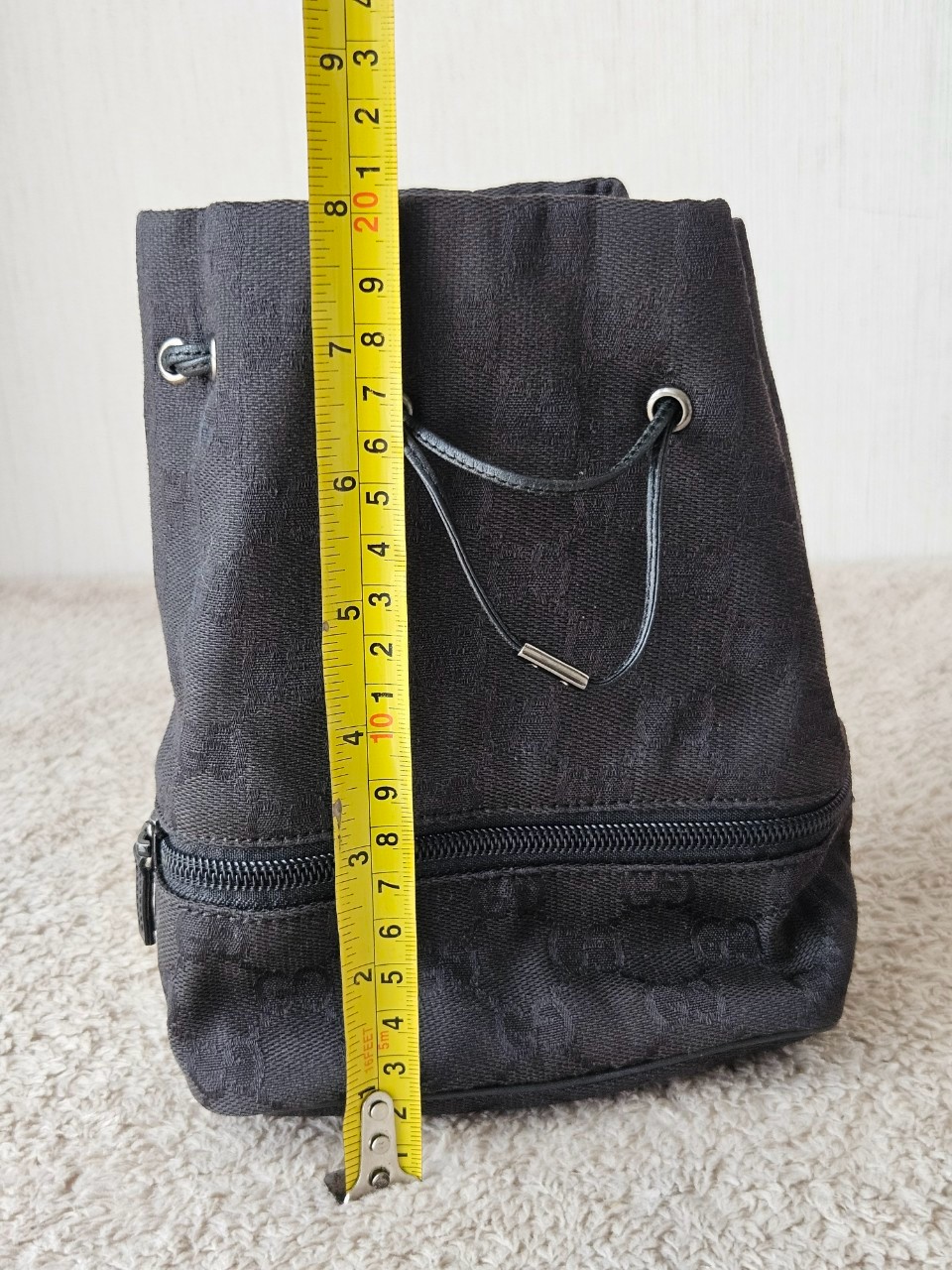 Gucci GG Canvas Pouch Black 6x8นิ้ว