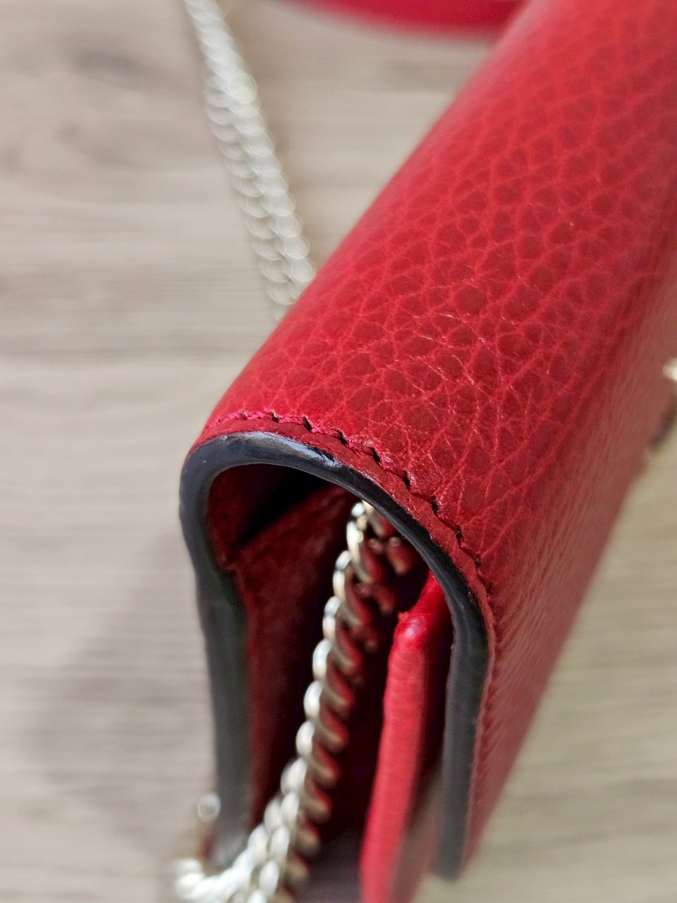 Gucci Interlock WOC สีแดง