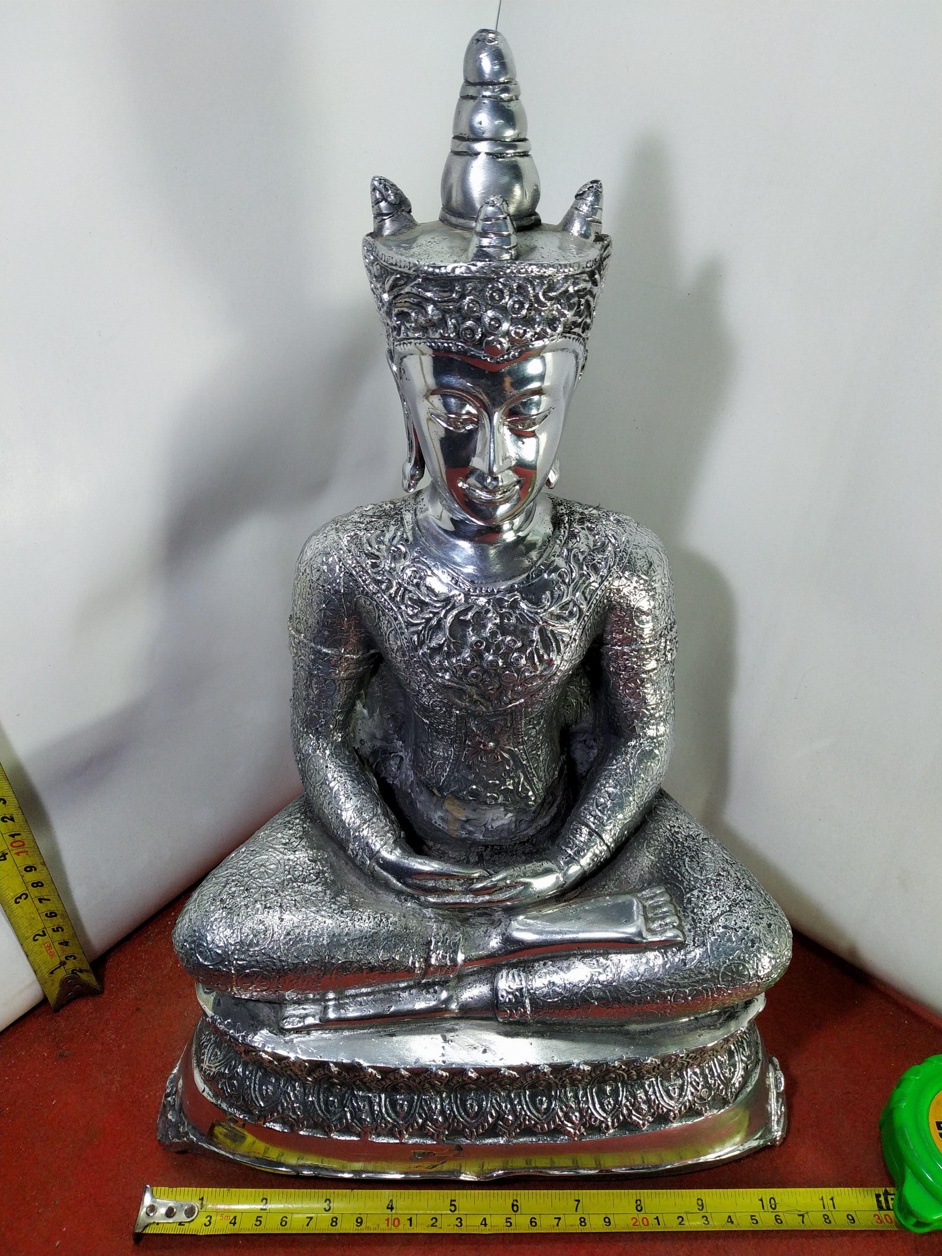 พระเชียงแสน ทรงเครื่อง หน้าตัก 9 นิ้ว เนื้อสำริดเงินยวง