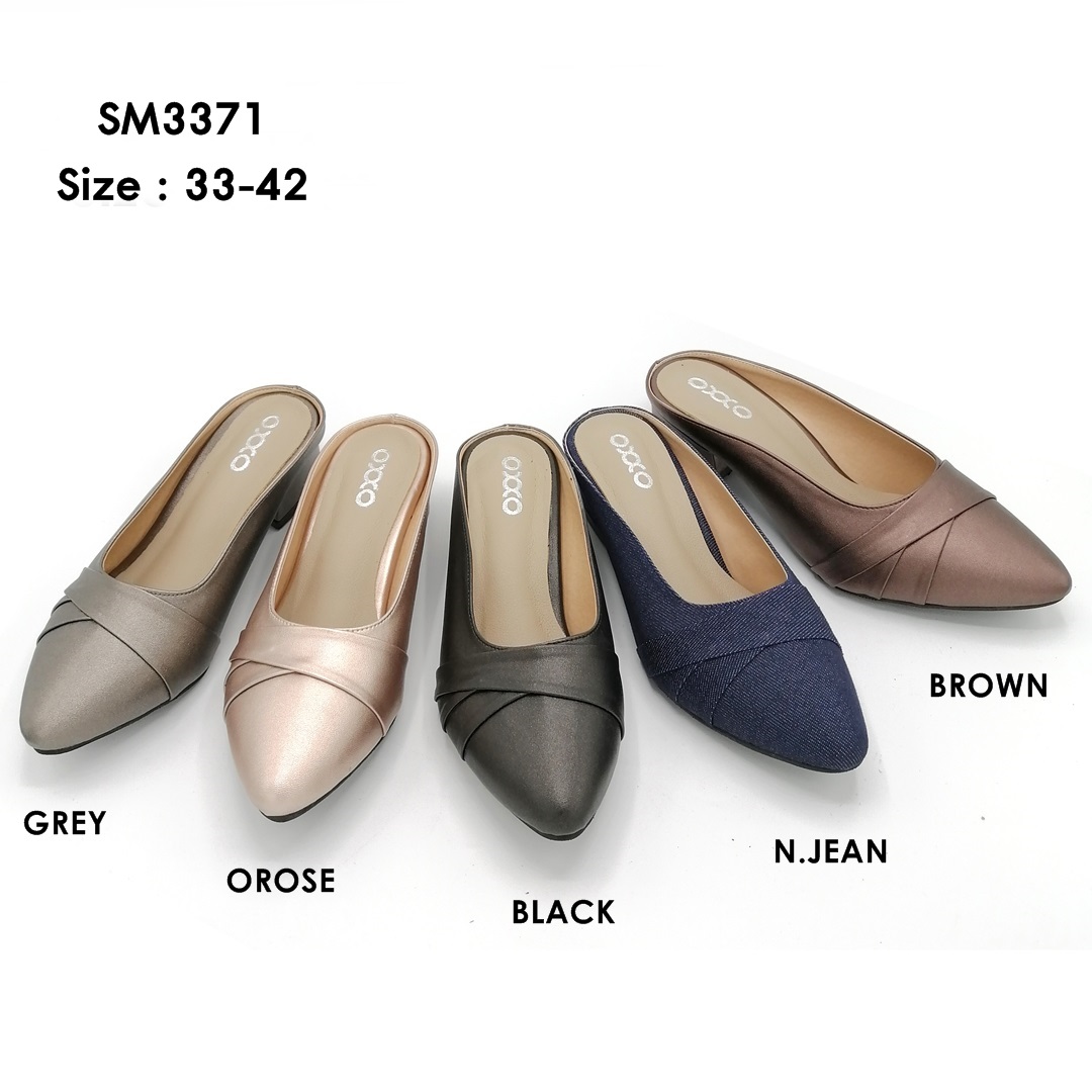 รองเท้าแฟชั่นหน้าสวมหัวแหลม รองเท้าไซส์ใหญ่ รุ่น sm3371