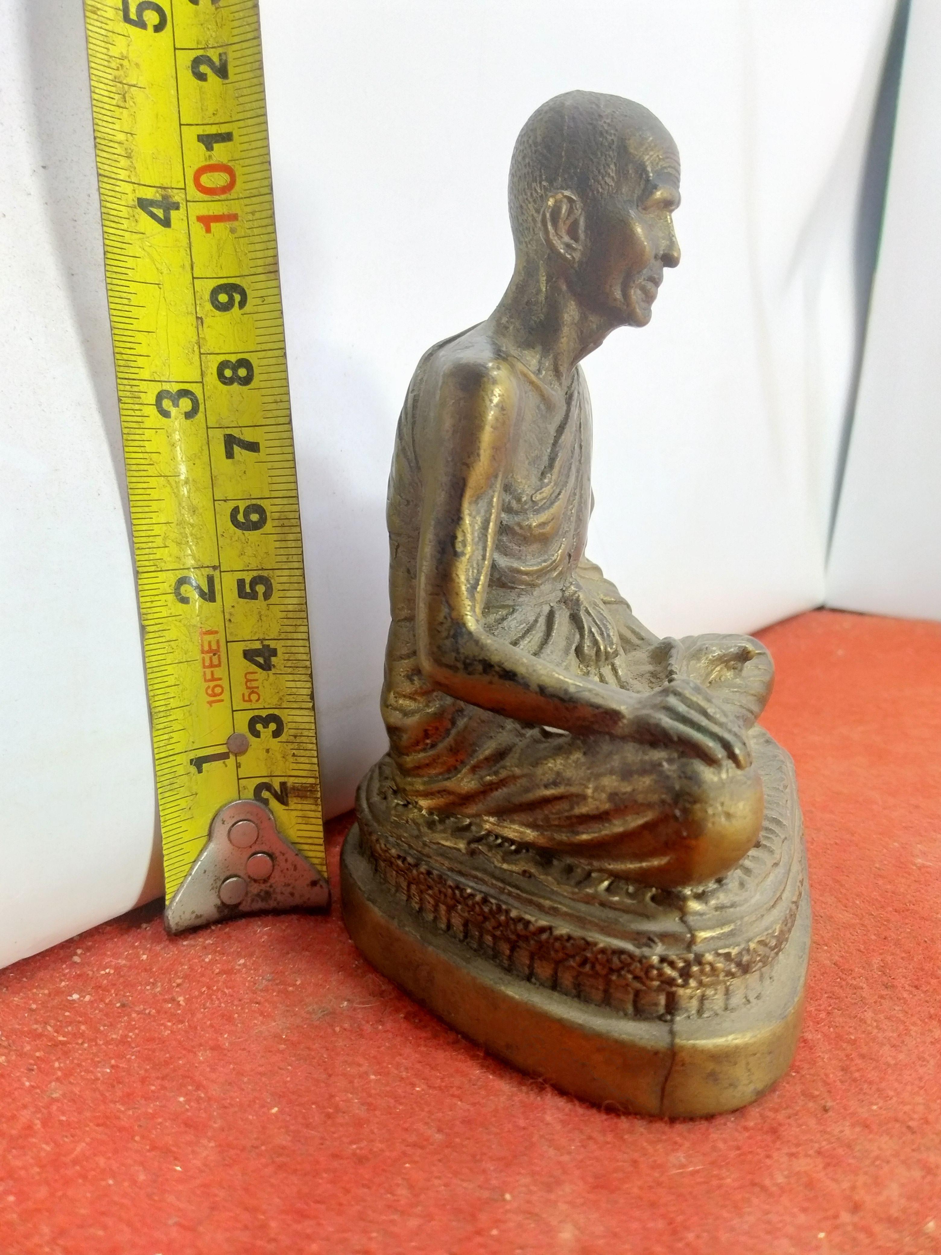 หลวงปู่ศุข วัดปากคลองมะขามเฒ่า จ.ชัยนาท หน้าตัก 3 นิ้ว