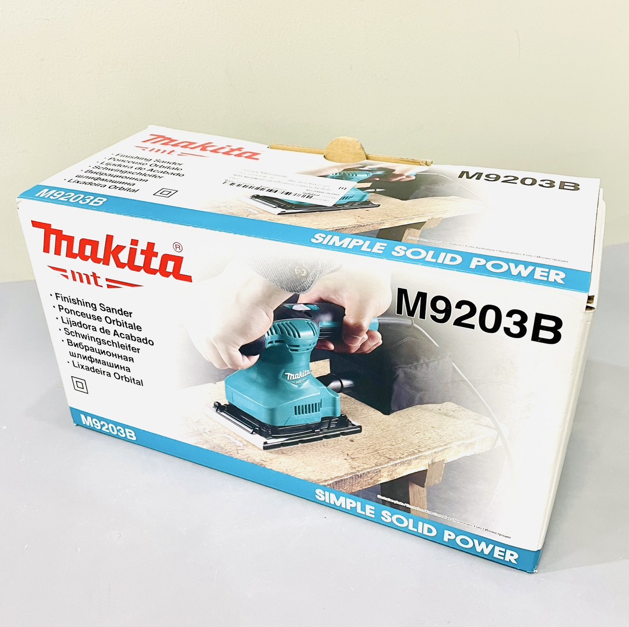 เครื่องขัดกระดาษทรายสั่น M9203B Makita