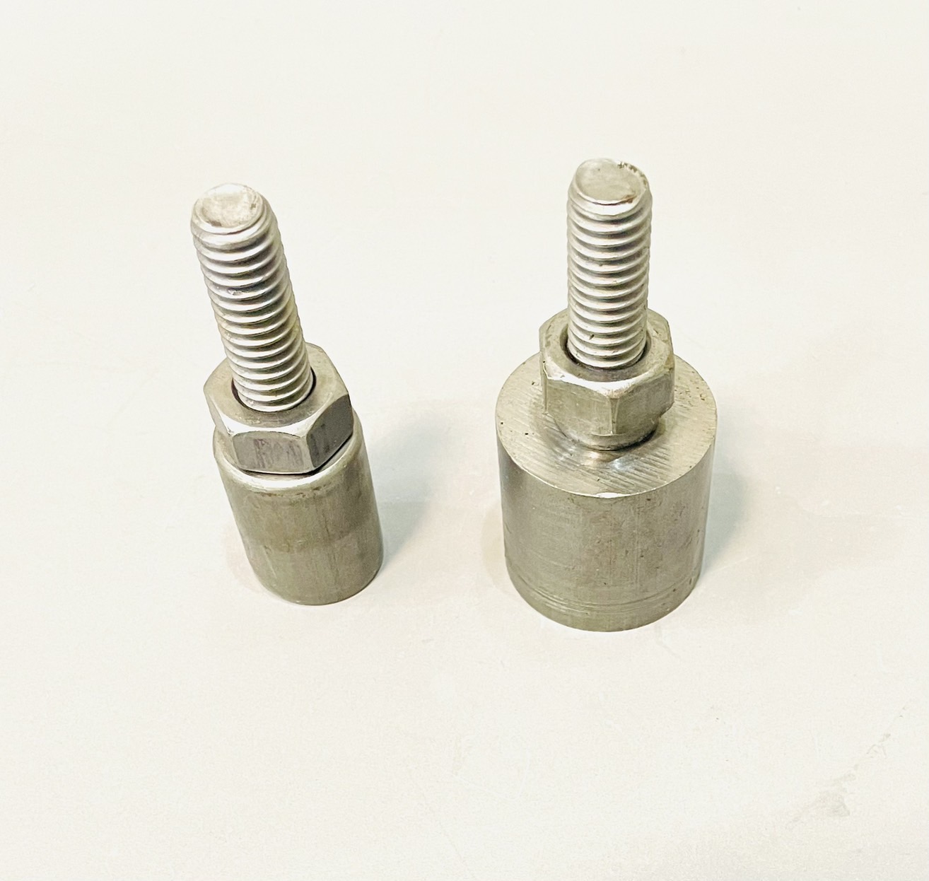 บูชประคองเหล็ก มีเกลียว 1หัวน็อต