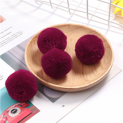 (แพ็ค 1โหล/12ลูก) ปอมปอม ปอมปอมตกแต่ง ปอมปอมไหมพรม ขนาดใหญ่ 5 ซม. สีแดงเลือดหมู