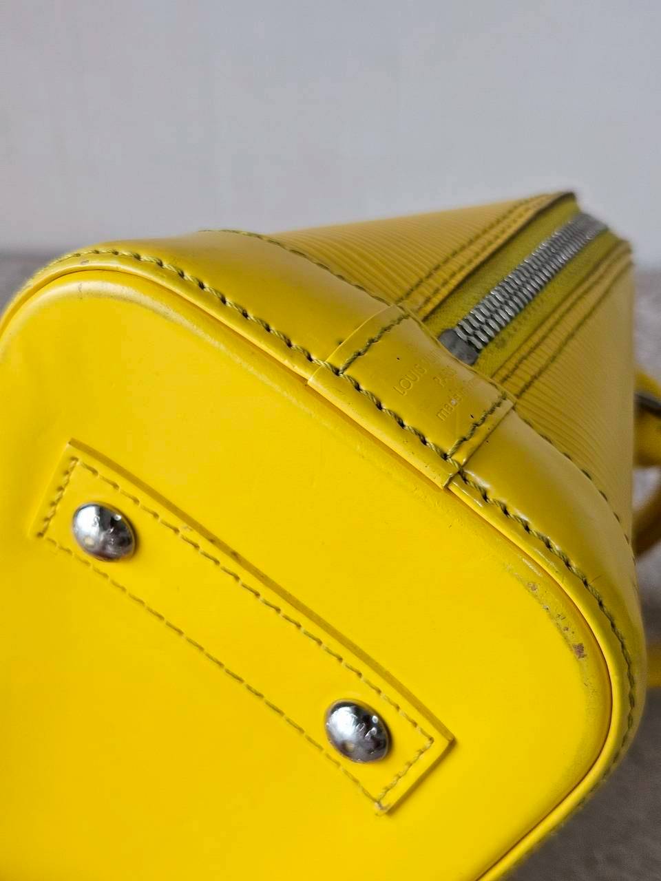 LV Alma BB EPI สีเหลือง