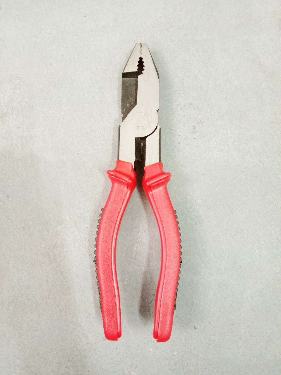 คีมใช้สามอย่าง 8" META