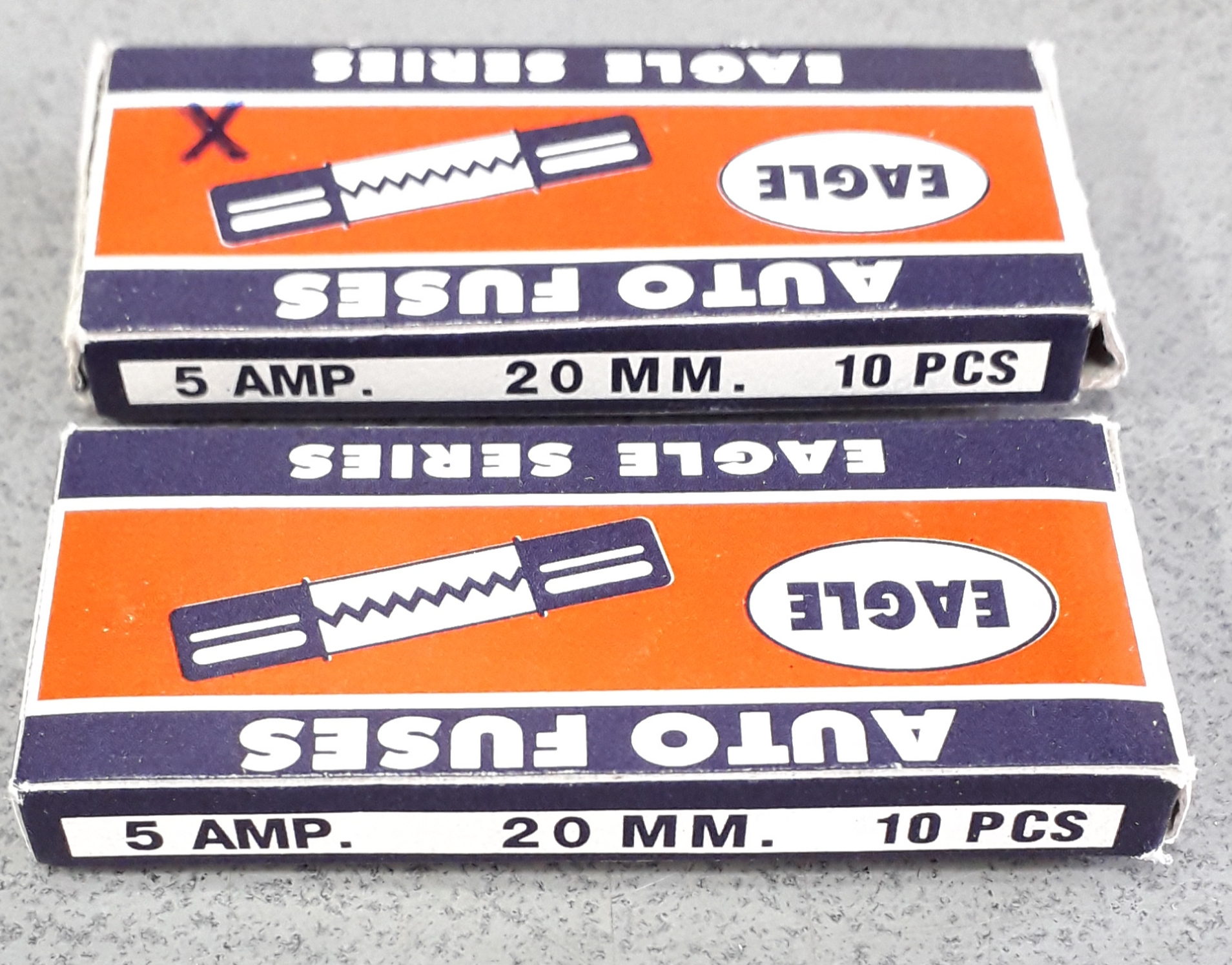 ฟิวส์แก้ว 20มิล (ใช้กับรางปลั๊ก)