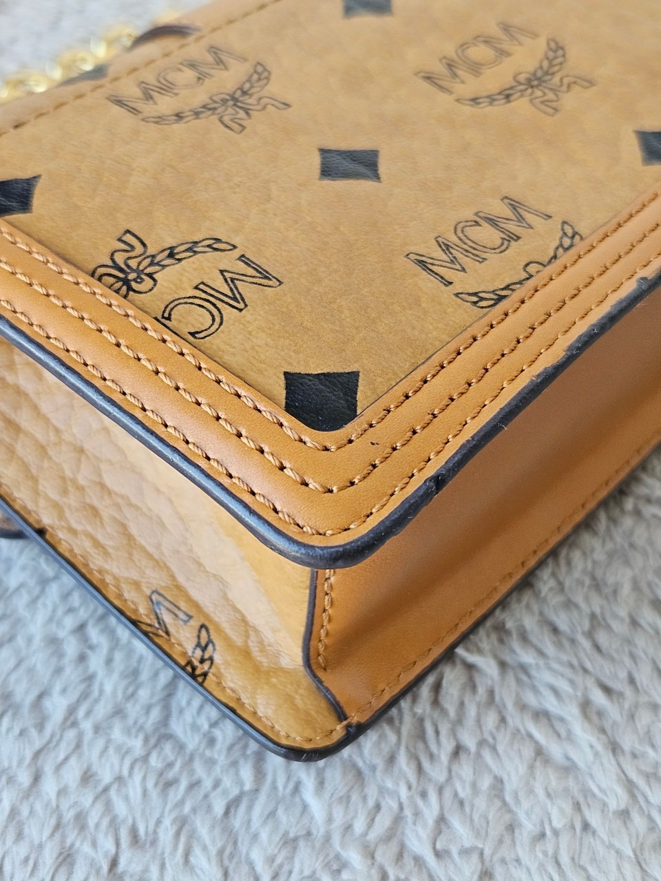 MCM Tracy Crossbody in Visetos