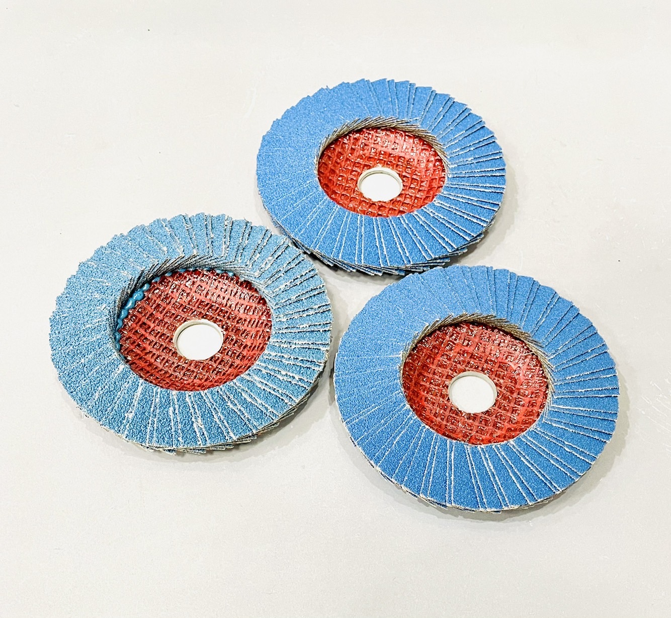 ผ้าทรายจานซ้อนเรียง หลังแข็ง