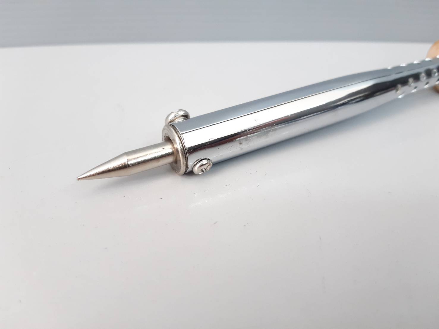 หัวแร้งไฟฟ้า ด้ามไม้ 60W Sporty