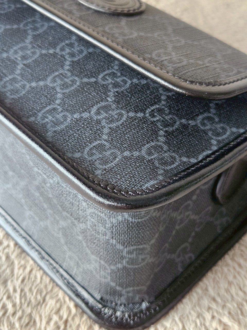 Gucci 674164 Messenger Bag With Interlocking G