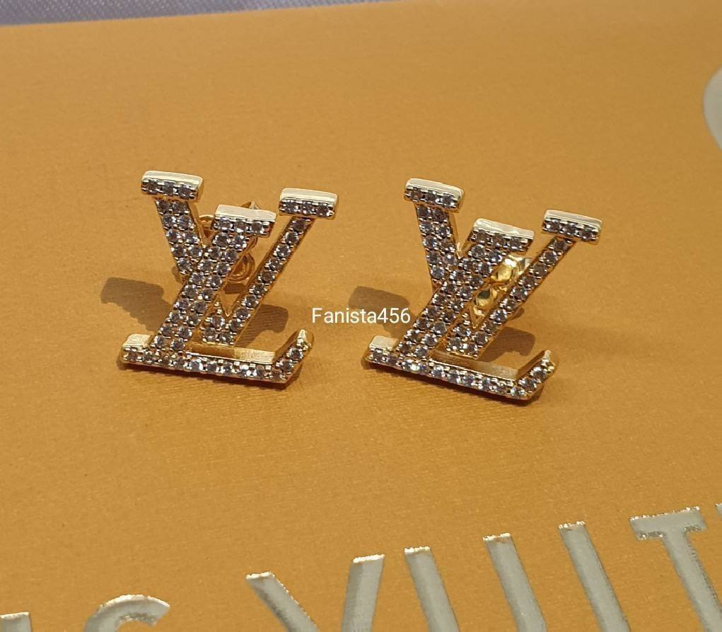 ต่างหู LOUIS VUITTON ต่างหู หลุยวิสตอง ต่างหู LV ติดหู