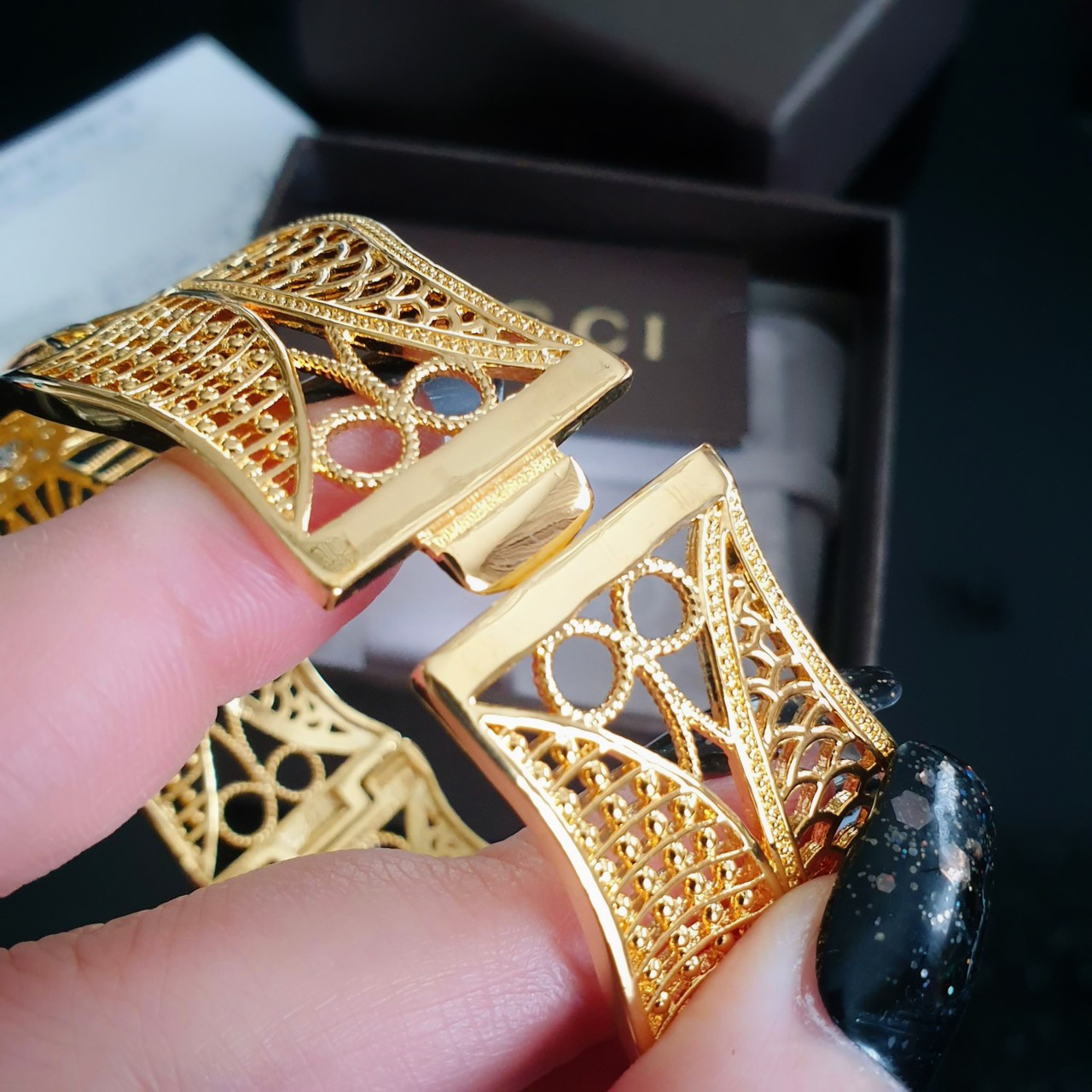 ข้อมือ Hiend ข้อมือเพชร ข้อมือไปงาน