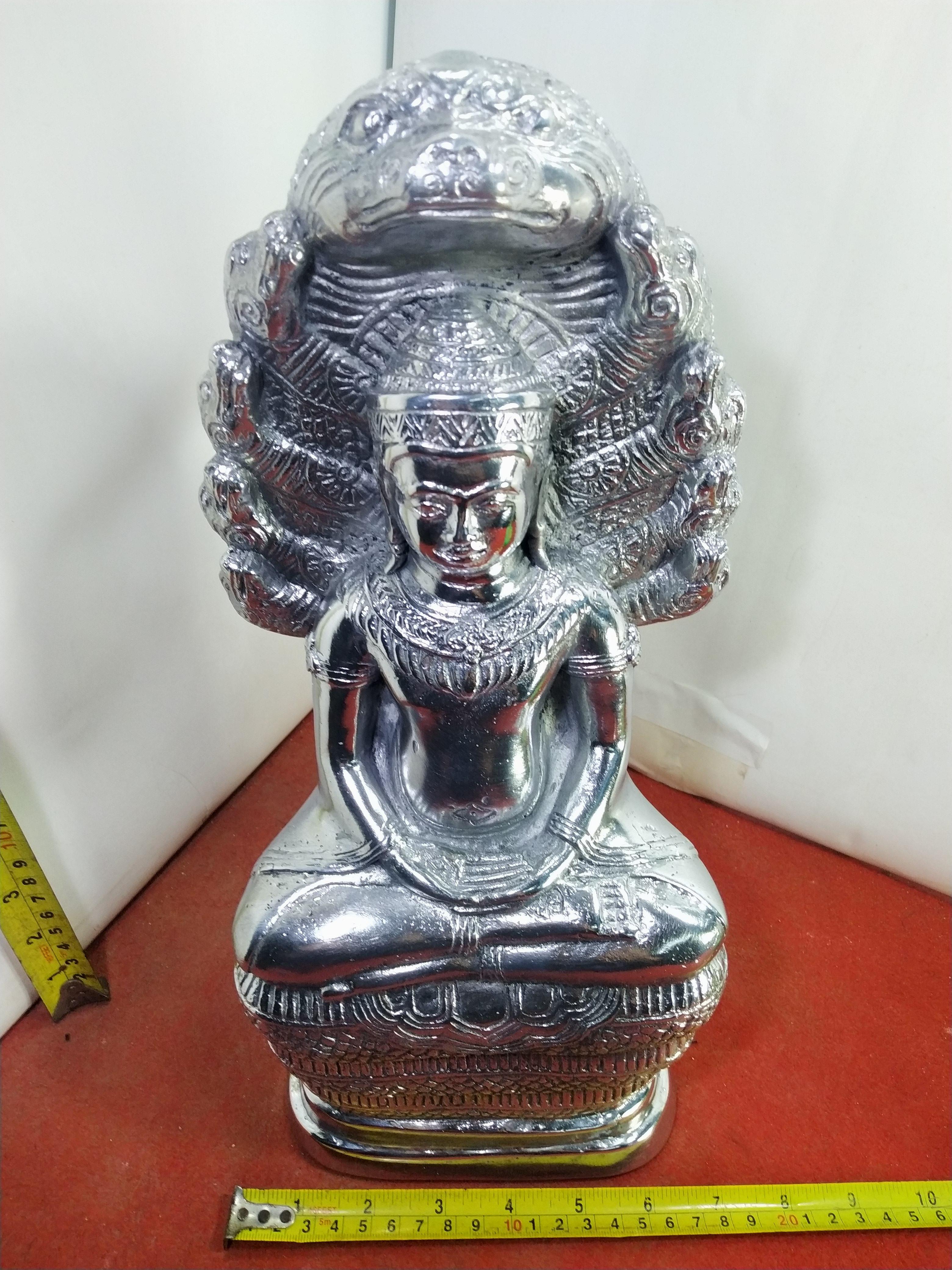 พระนาคปรก ลพบุรี พระประจำวันเสาร์ เนื้อโลหะเงินยวง