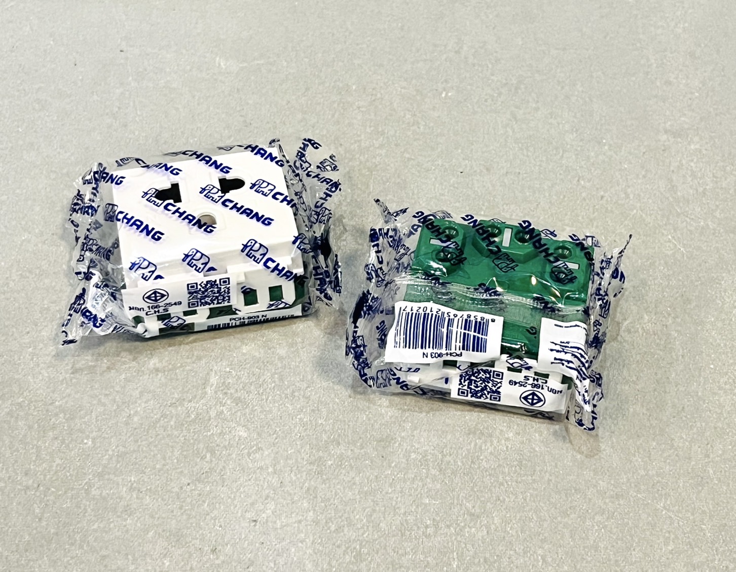 ปลั๊กกราวน์เดี่ยว ช้าง รุ่นใหม่ PCH903N รุ่นเสียบ