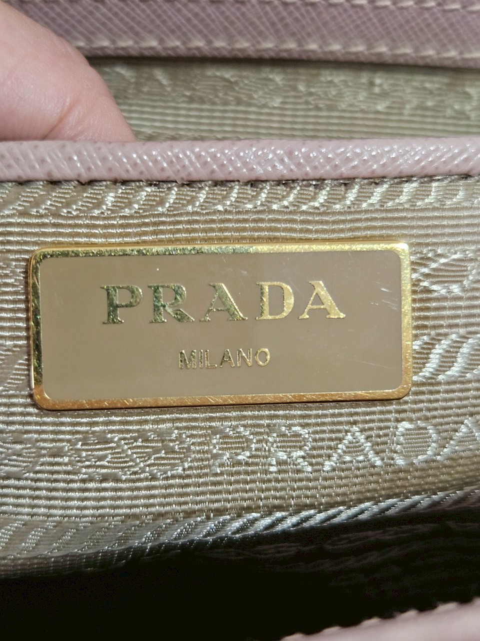 Prada Saffiano 35 Cameo