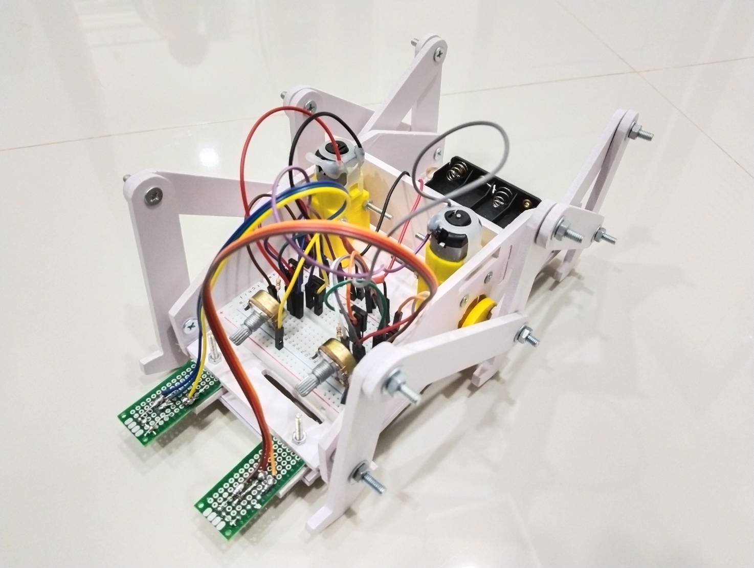 แผ่นพลาสวูดหุ่นยนต์ขาเดินแบบ 6ขา รุ่น V3 Ex