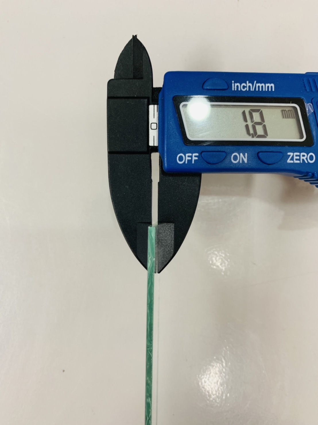 กระจกอ๊อกใส