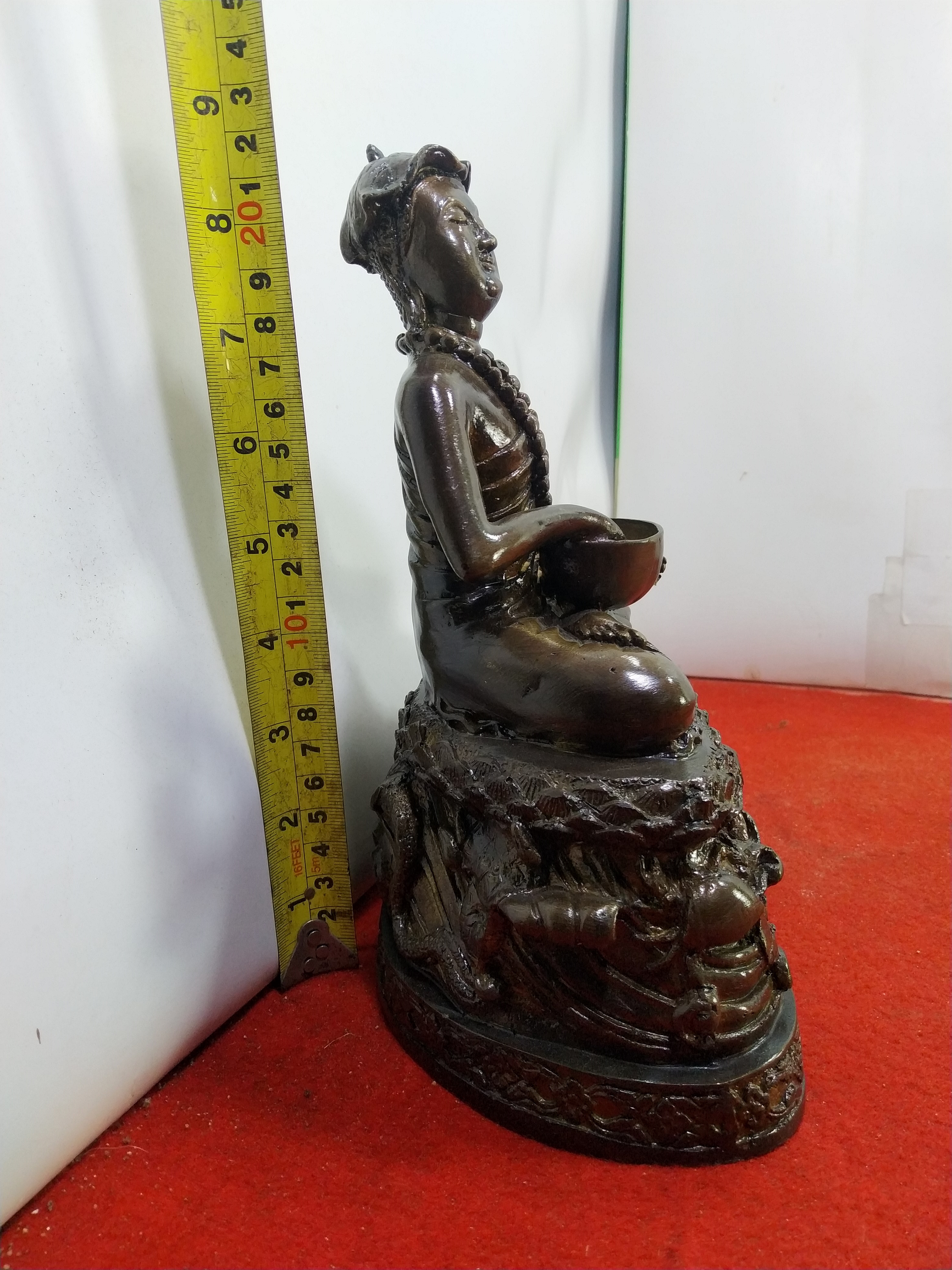 พระอุปคุต ปางจกบาตรหยุดตะวัน ฐาน 6 นิ้ว ด้านหลังลายมังกร