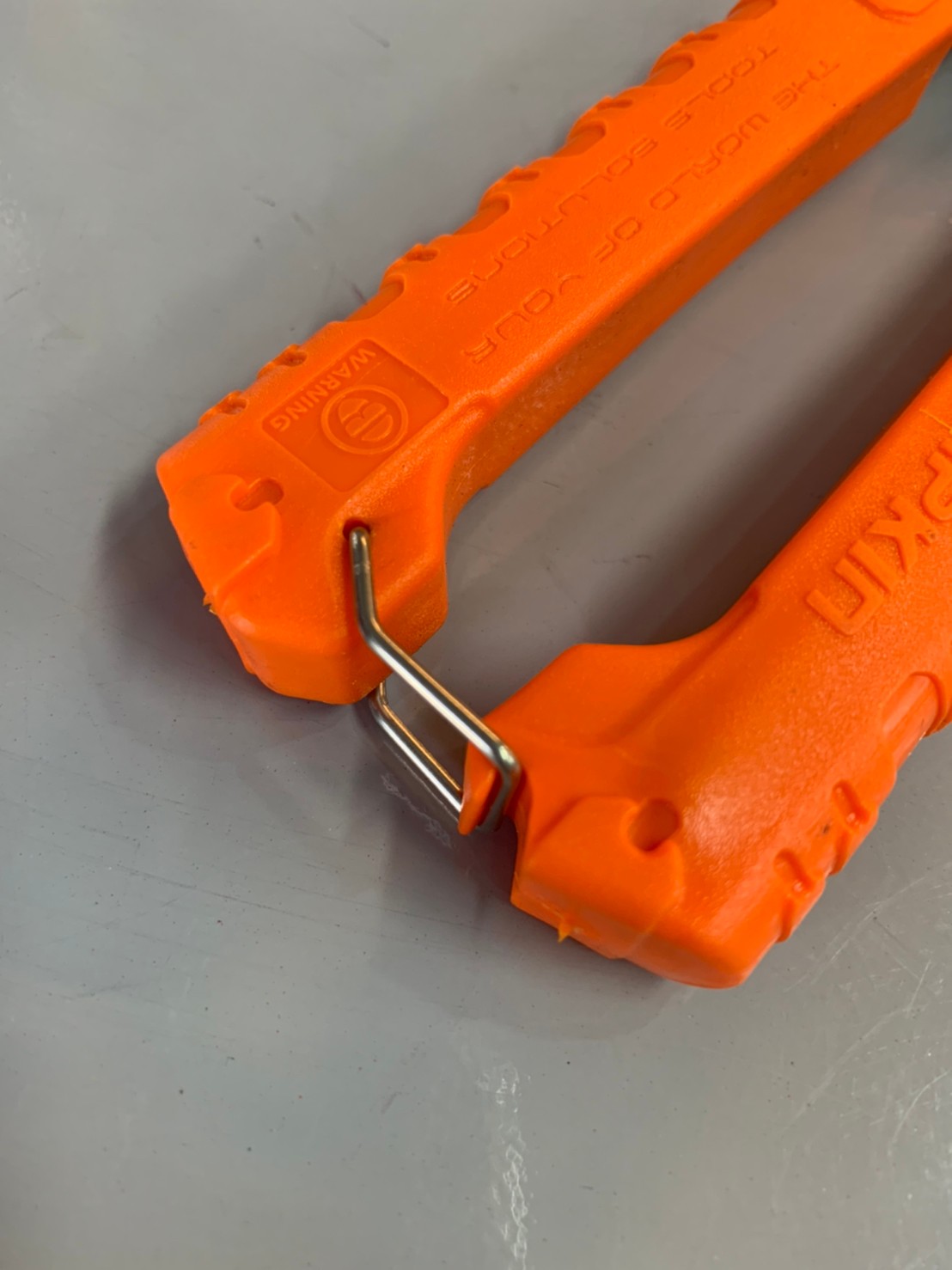 กรรไกรตัดอเนกประสงค์ 8" Pumpkin (ทีบาร์)