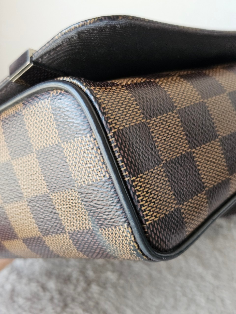LV District Damier PM