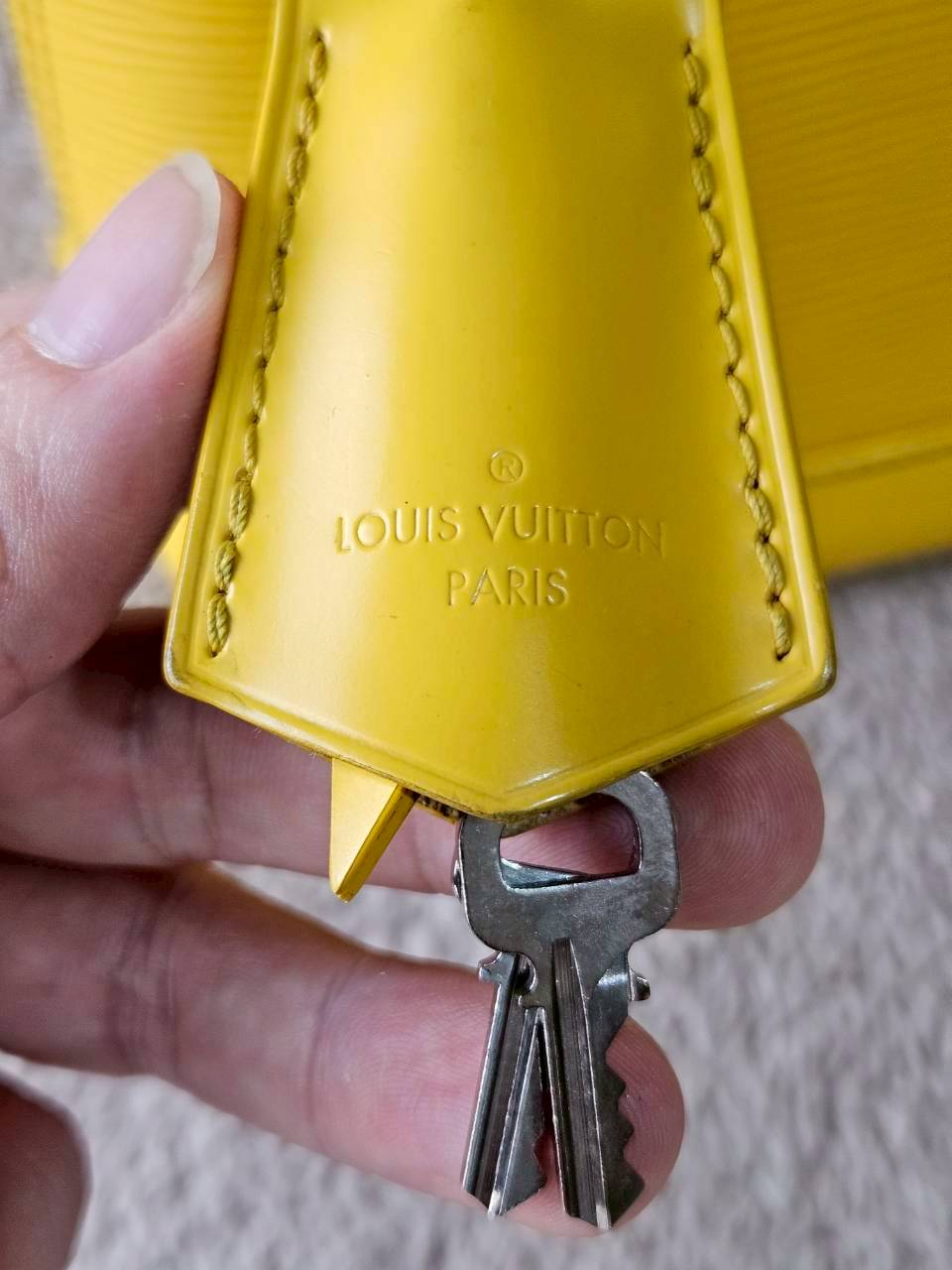 LV Alma BB EPI สีเหลือง