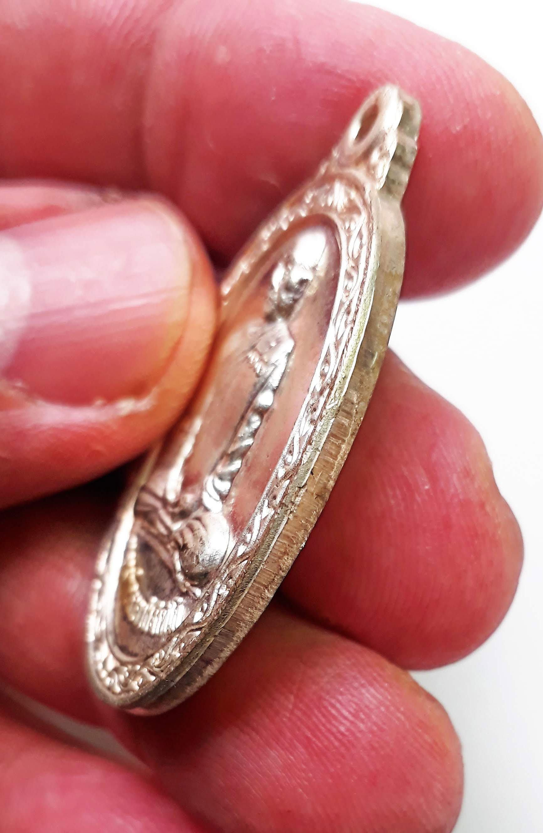 เหรียญ หลวงพ่อรวย วัดตะโก จ.อยุธยา ปี 52