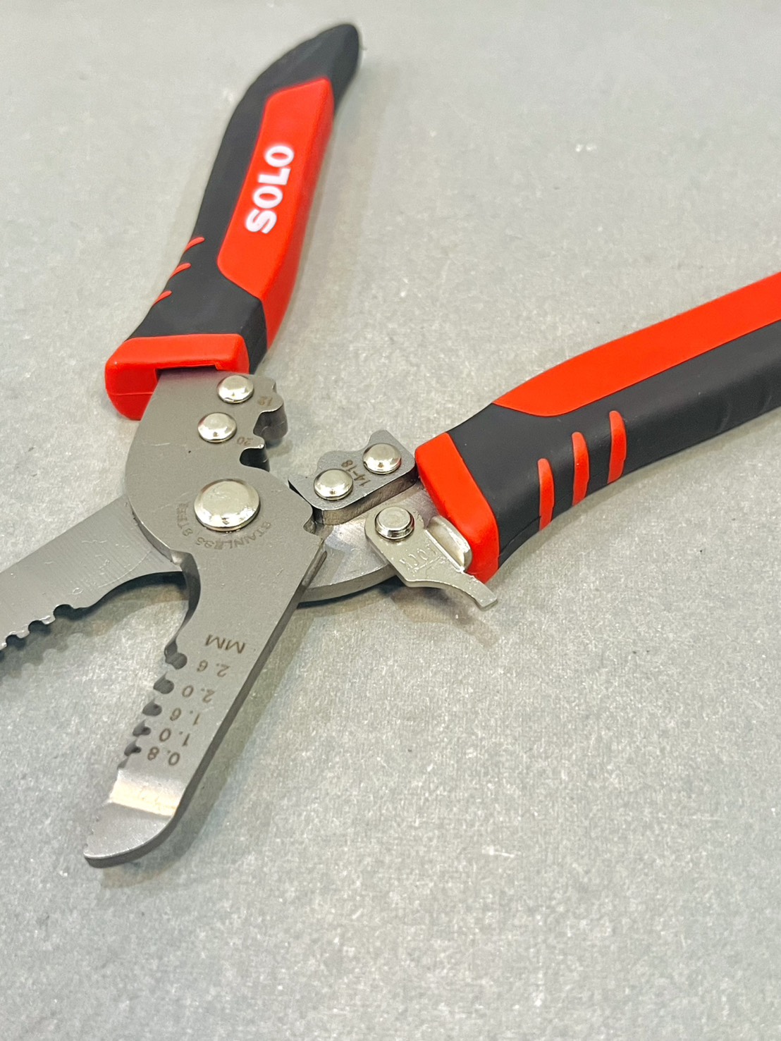 คีมปอกสายไฟ 2in1 #887 7" Solo