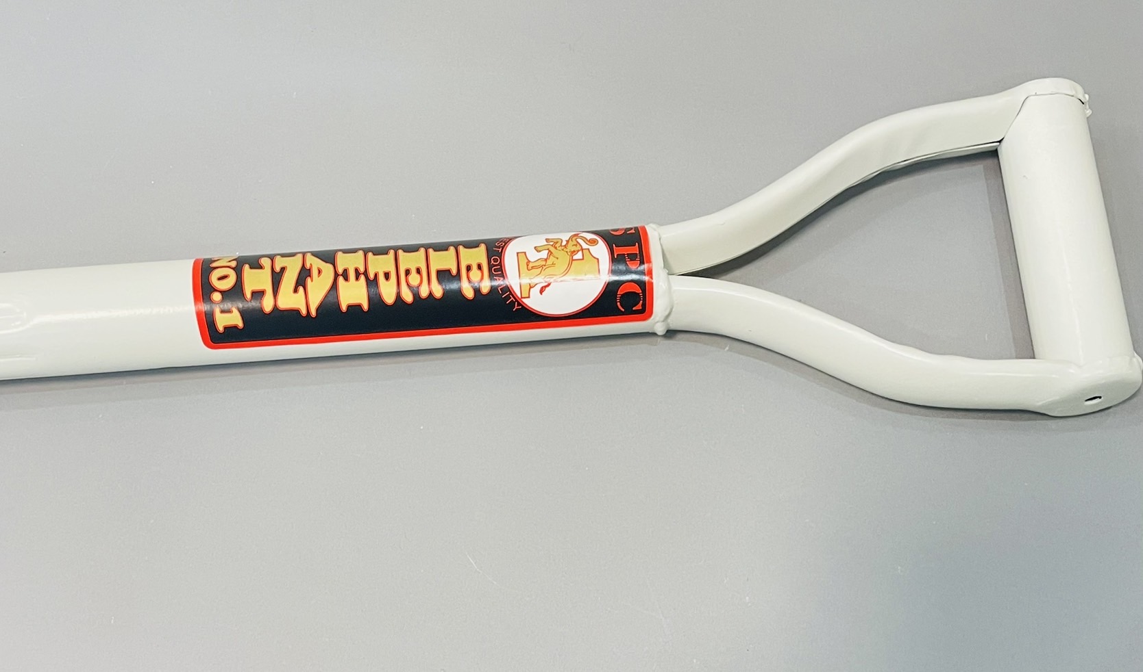 พลั่วด้ามเหล็ก ปลายตัด